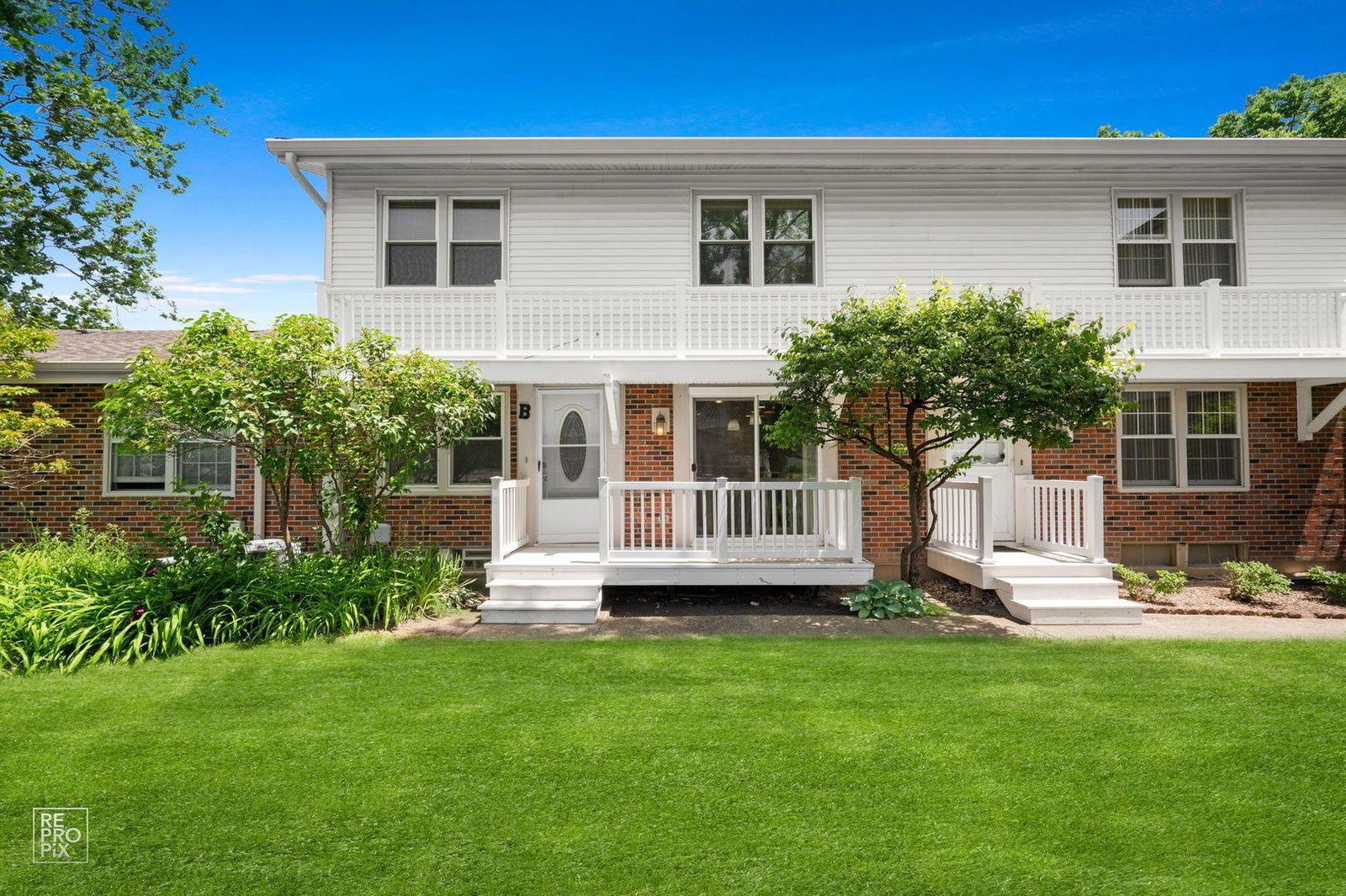 322 Fairchild Court #B, Bloomingdale, IL 60108 — exterior view