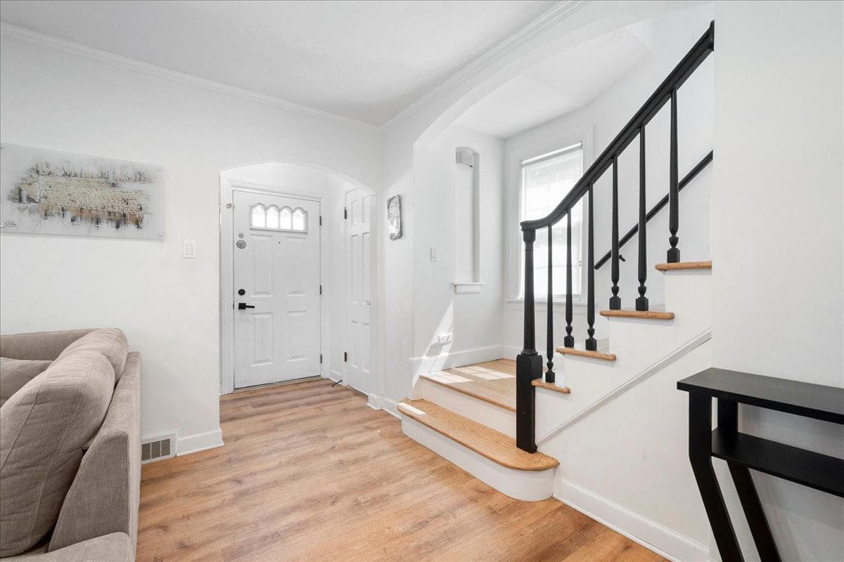 3011 W Jarvis Avenue, Chicago, IL 60645 — exterior view