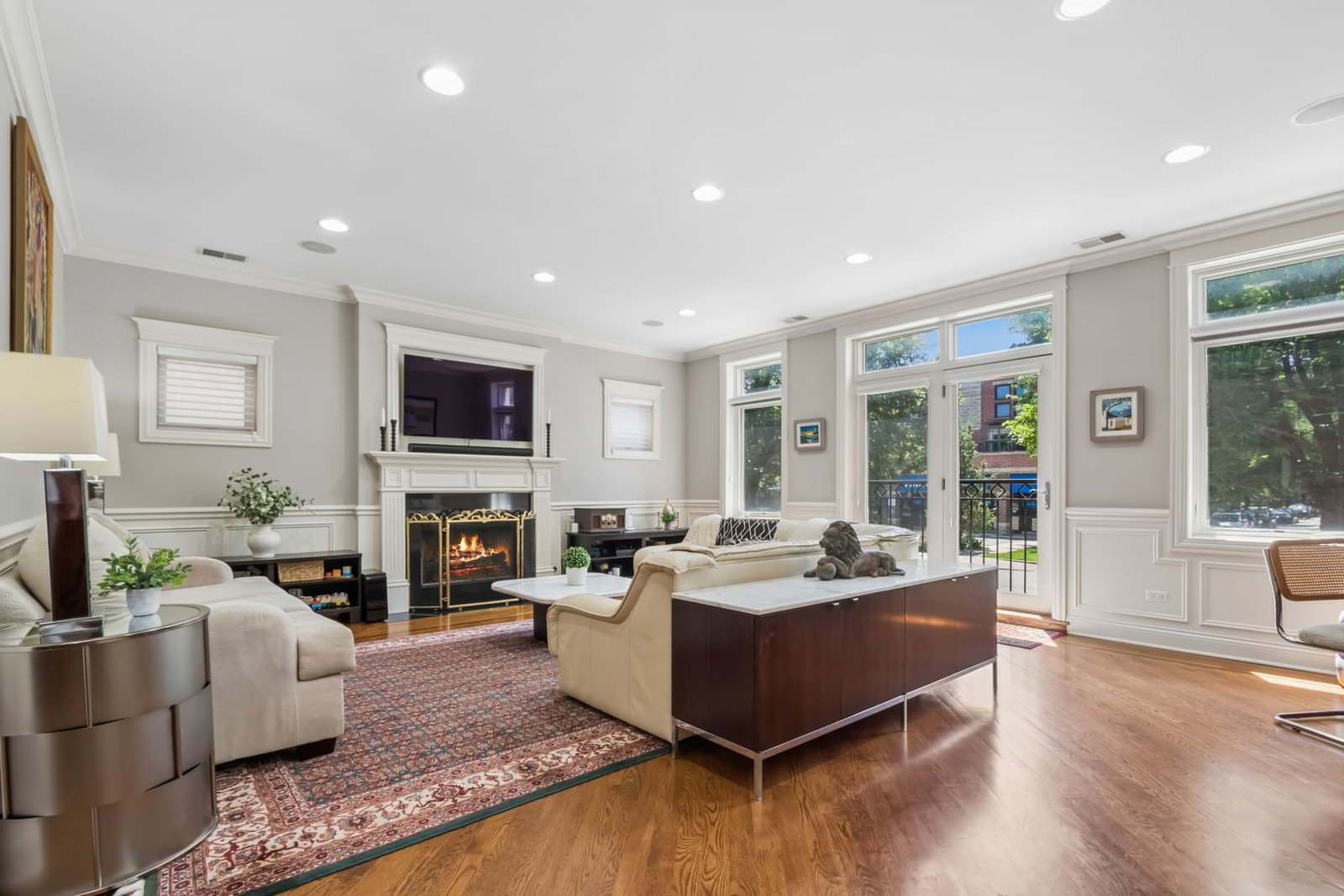 1330 W Diversey Parkway #2E, Chicago, IL 60614 — exterior view