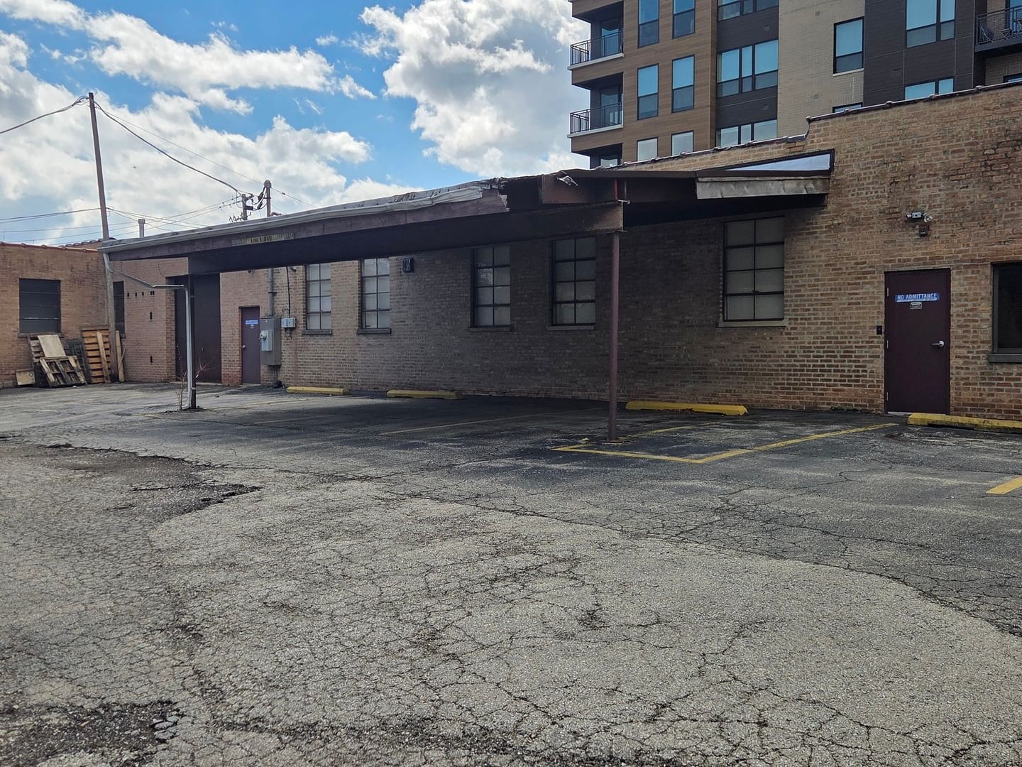 237 E Prospect Avenue, Mount Prospect, IL 60056 — exterior view