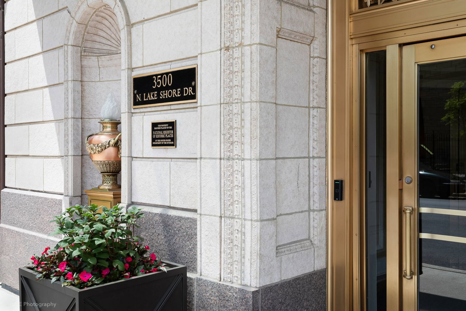 3500 N Lake Shore Drive #11C, Chicago, IL 60657 — exterior view