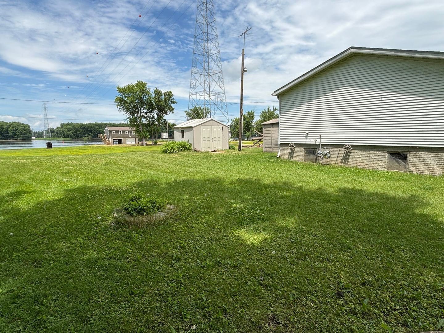 14829 Vans Road, Fulton, IL 61252 — exterior view