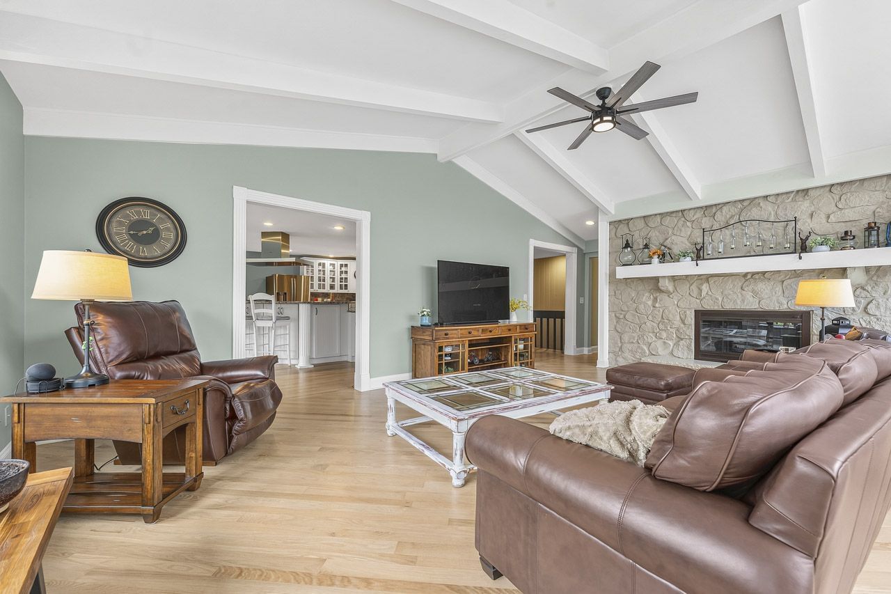 27238 W Lake Shore Drive, Tower Lakes, IL 60010 — kitchen view