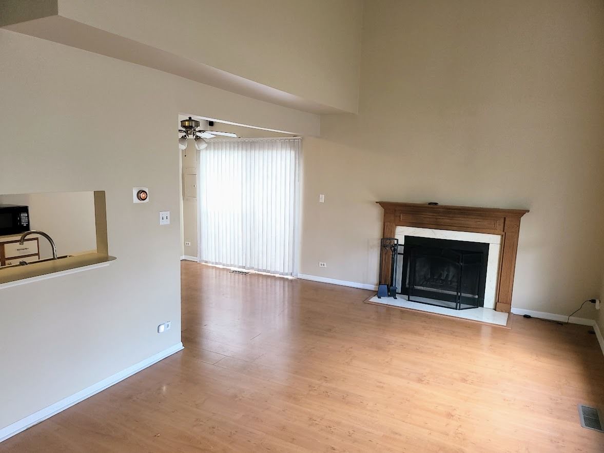 216 Ivy Court, Streamwood, IL 60107 — kitchen view