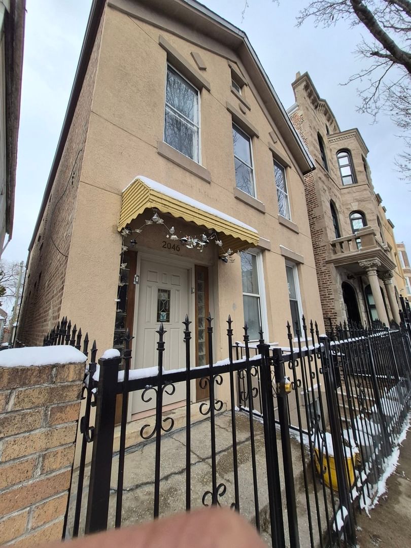 2046 W 19th Street #2, Chicago, IL 60608 — exterior view
