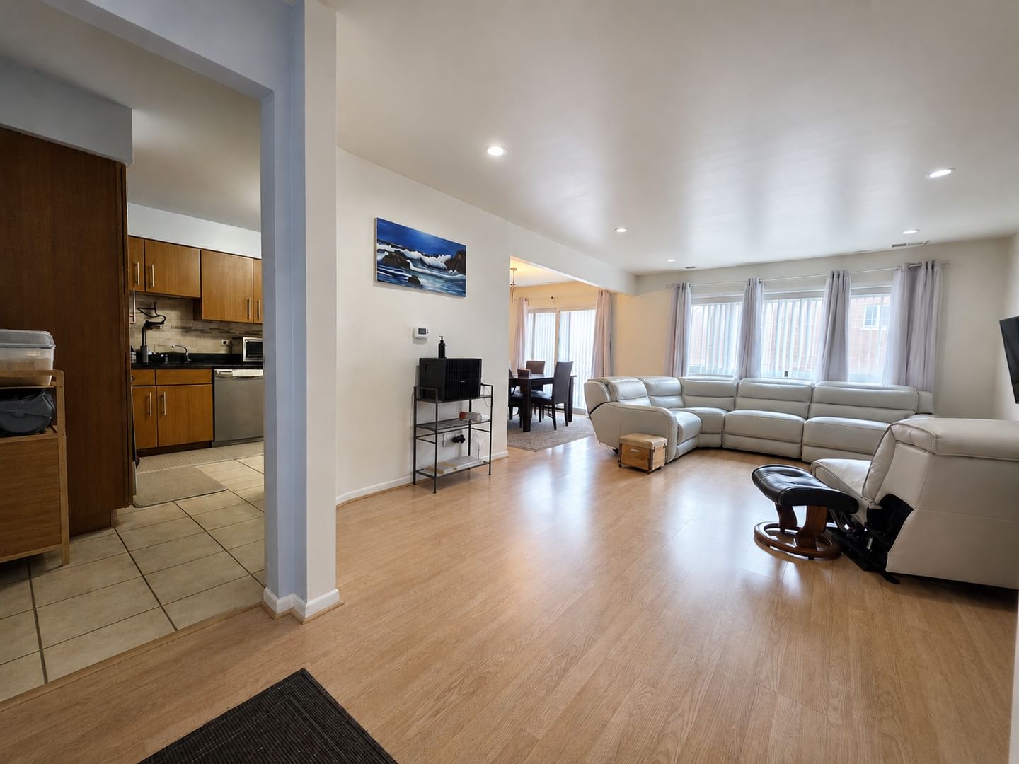 8230 Elmwood Avenue #304, Skokie, IL 60077 — exterior view