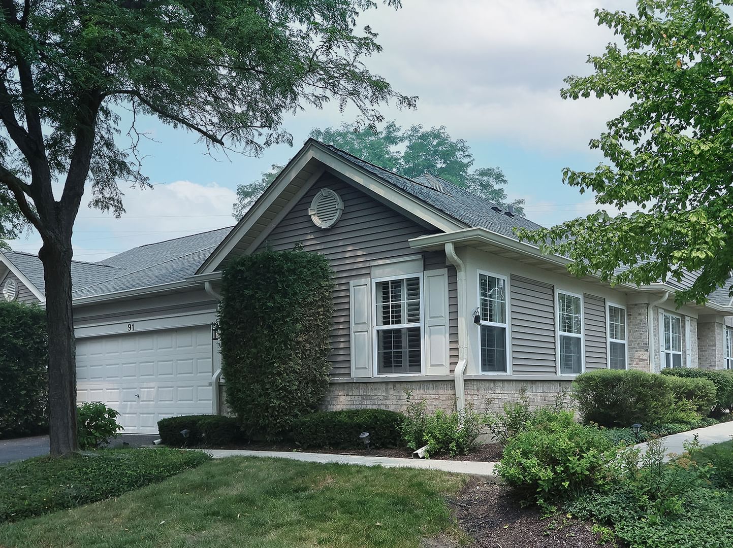 91 Enfield Lane #91, Grayslake, IL 60030 — exterior view