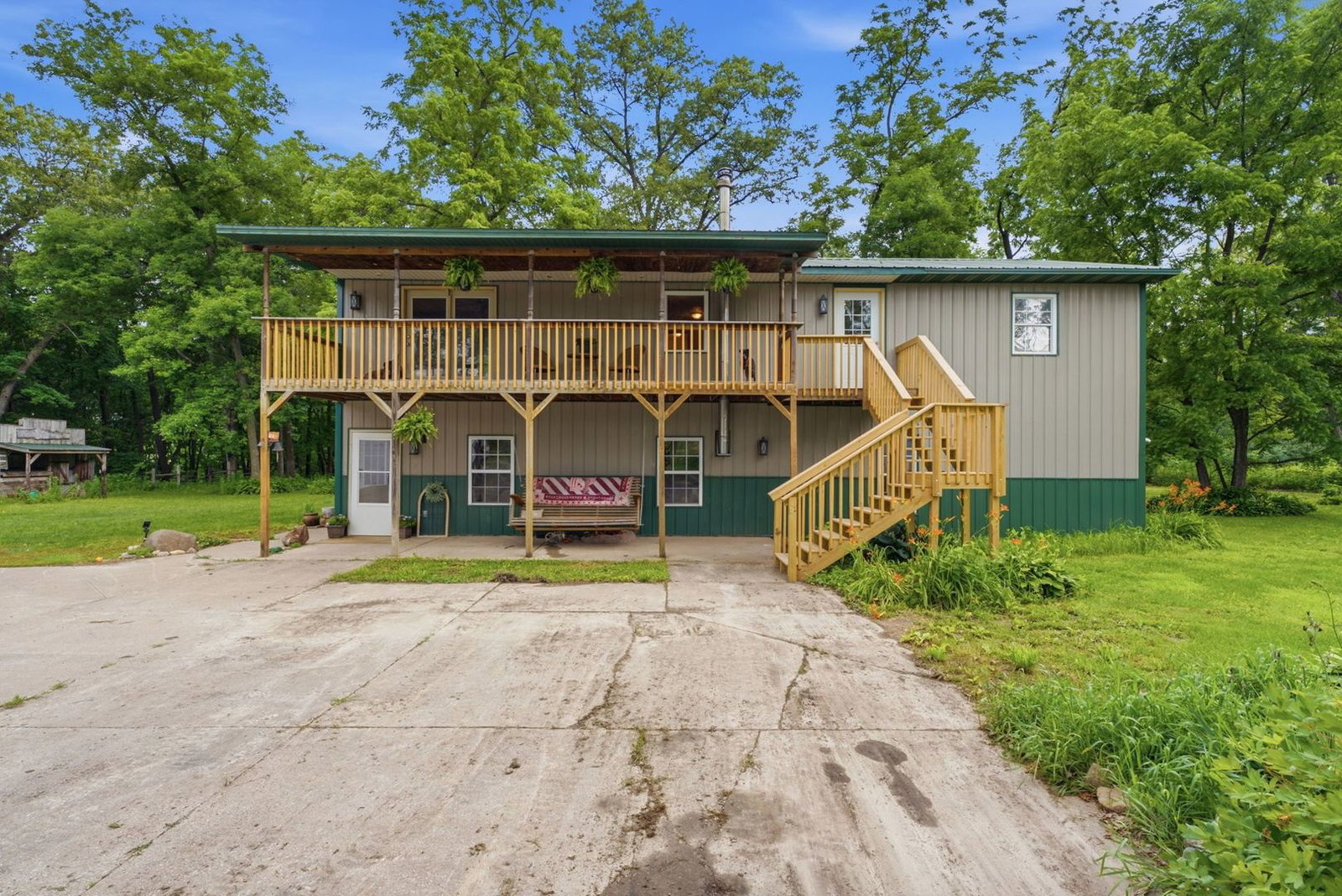 16401 99th Avenue, Illinois City, IL 61259 — exterior view