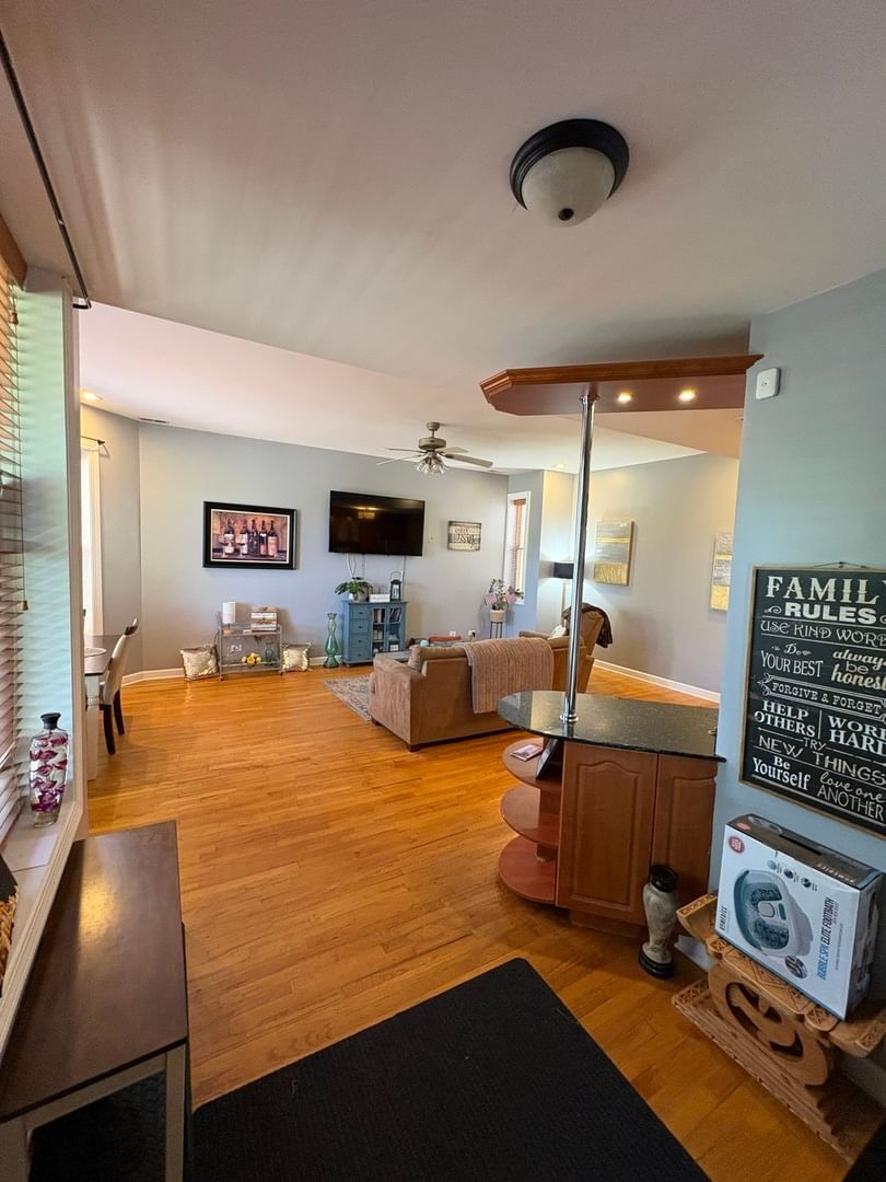 6435 S Kenwood Avenue #3S, Chicago, IL 60637 — exterior view