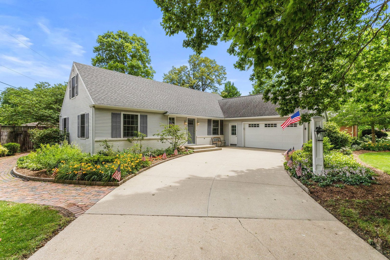 1712 Lincoln Road, Champaign, IL 61821 — exterior view