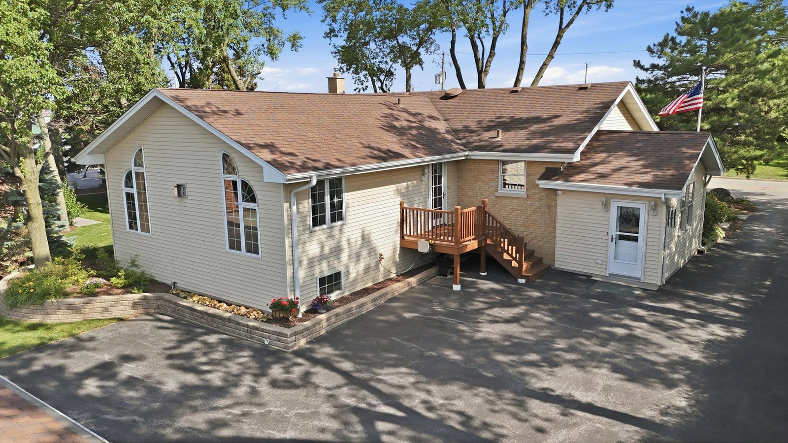 24 W 168th Street, South Holland, IL 60473 — exterior view