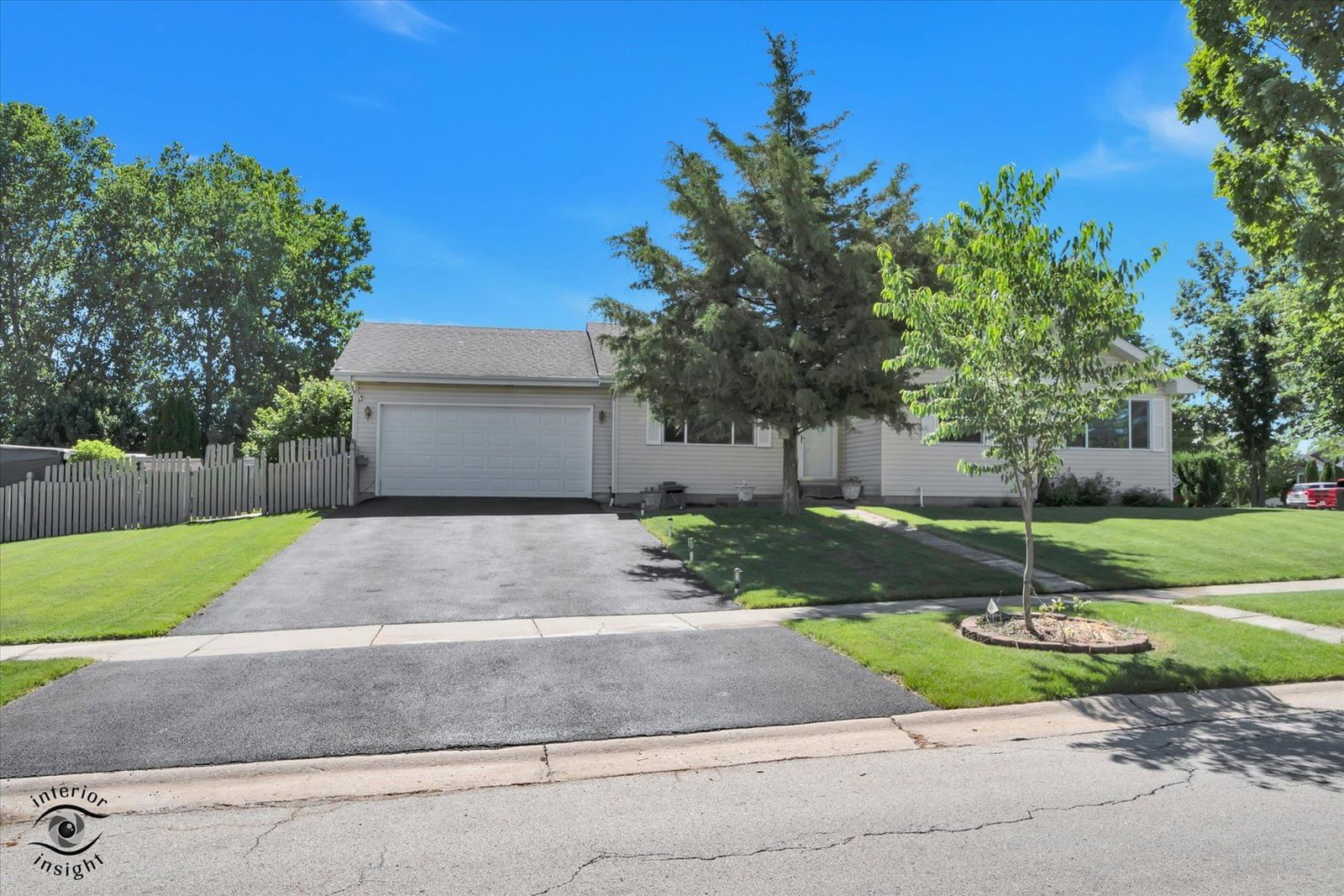 930 Meadowbrook Road, Elwood, IL 60421 — exterior view