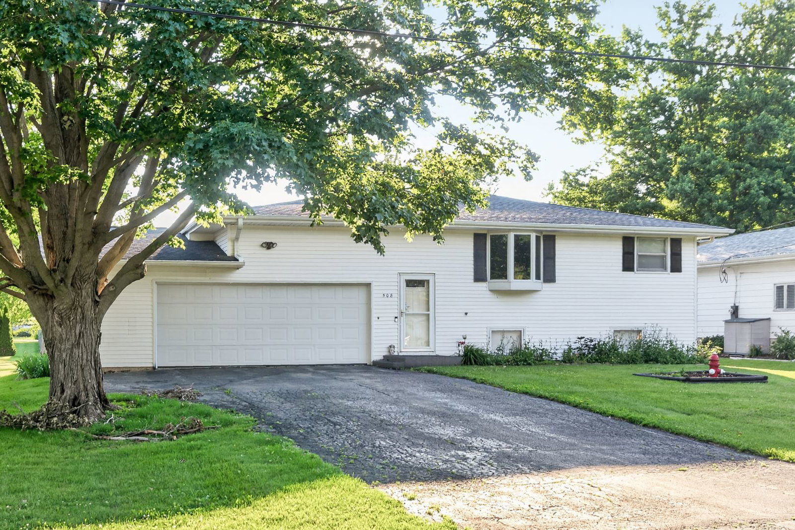 508 S 5th Street, Malta, IL 60150 — exterior view