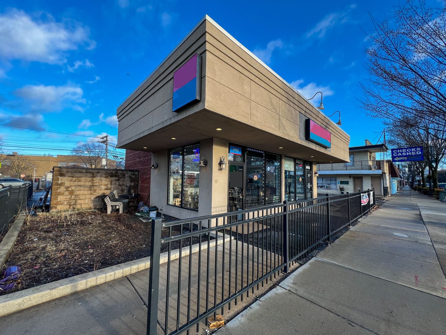 6045 N Cicero Avenue, Chicago, IL 60646 — exterior view