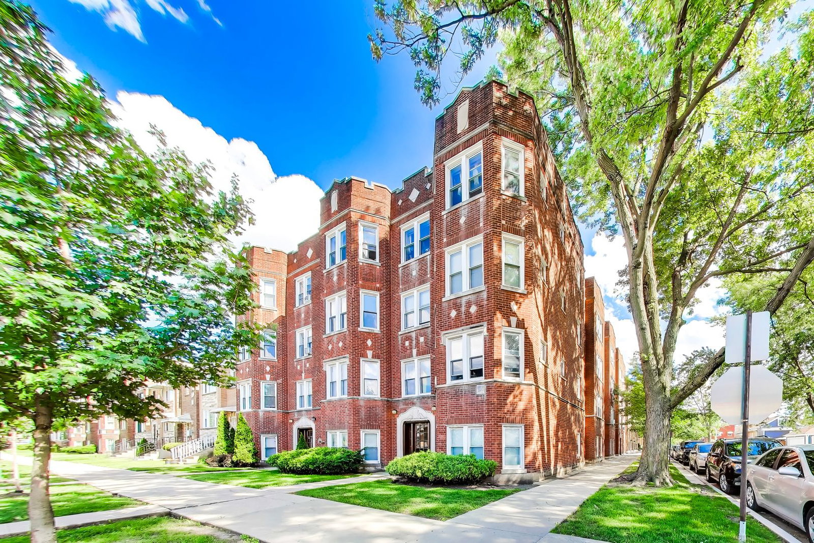 4857 W Roscoe Street #1, Chicago, IL 60641 — exterior view