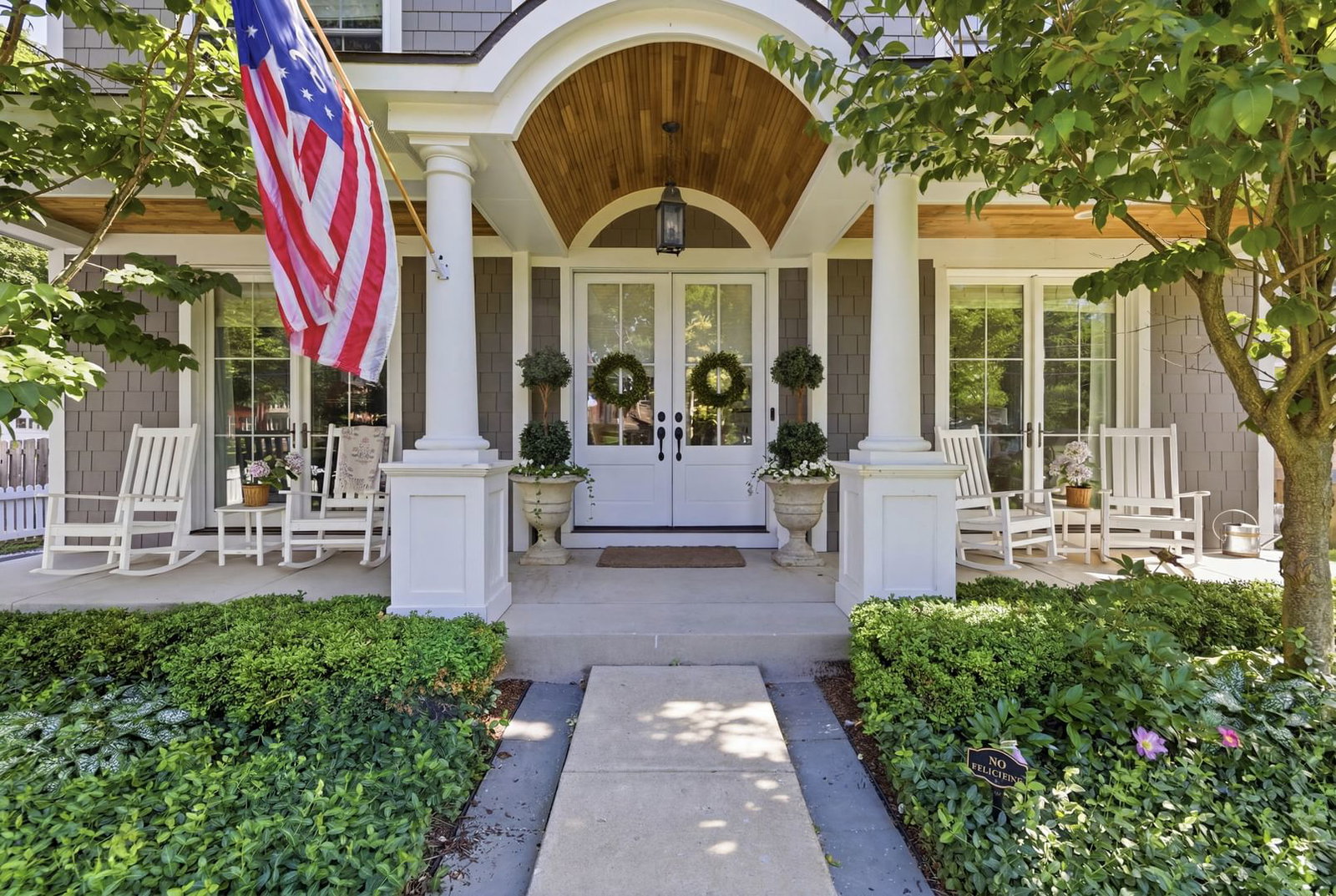 307 E Hillside Avenue, Barrington, IL 60010 — exterior view