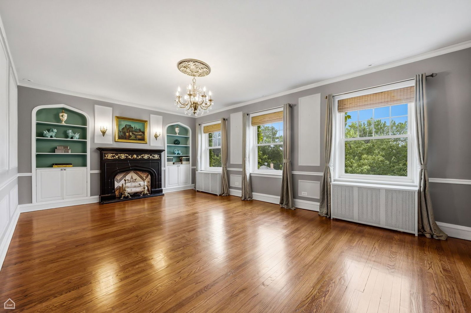 6121 N Hoyne Avenue #3S, Chicago, IL 60659 — exterior view