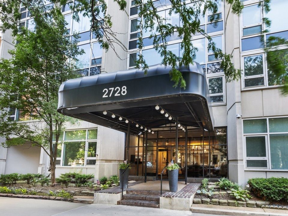 2728 N Hampden Court #1302, Chicago, IL 60614 — exterior view