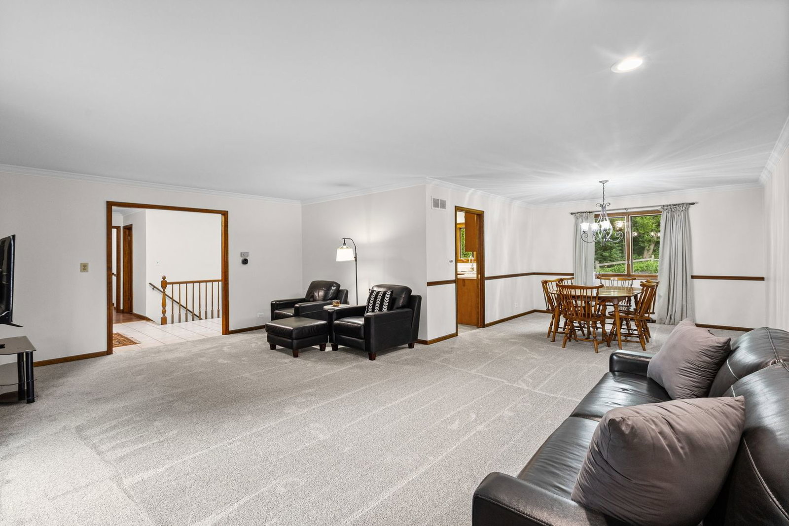 101 Carrol Gate Road, Wheaton, IL 60189 — bedrooms view