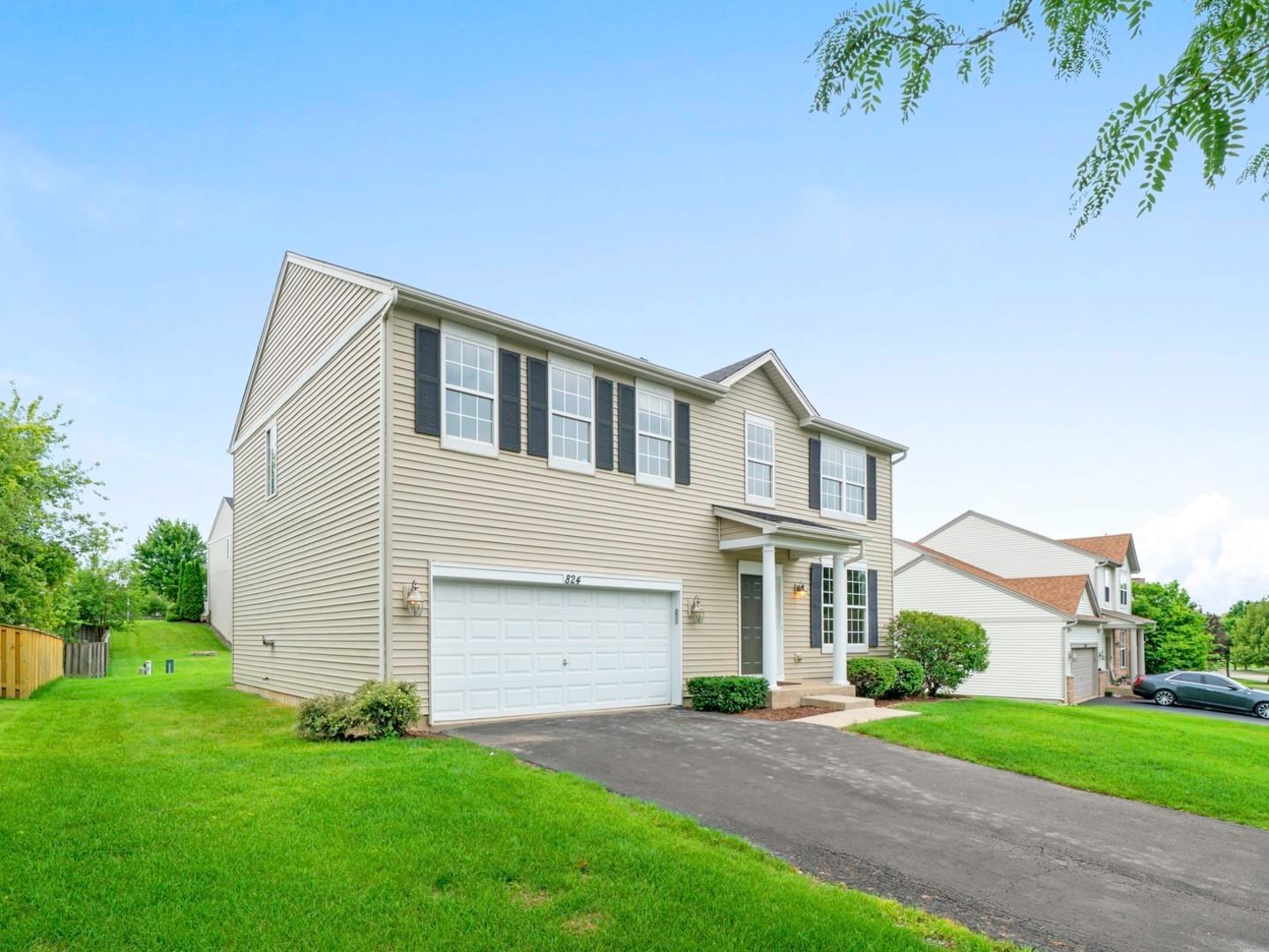 824 Briarcliff Drive, Minooka, IL 60447 — exterior view