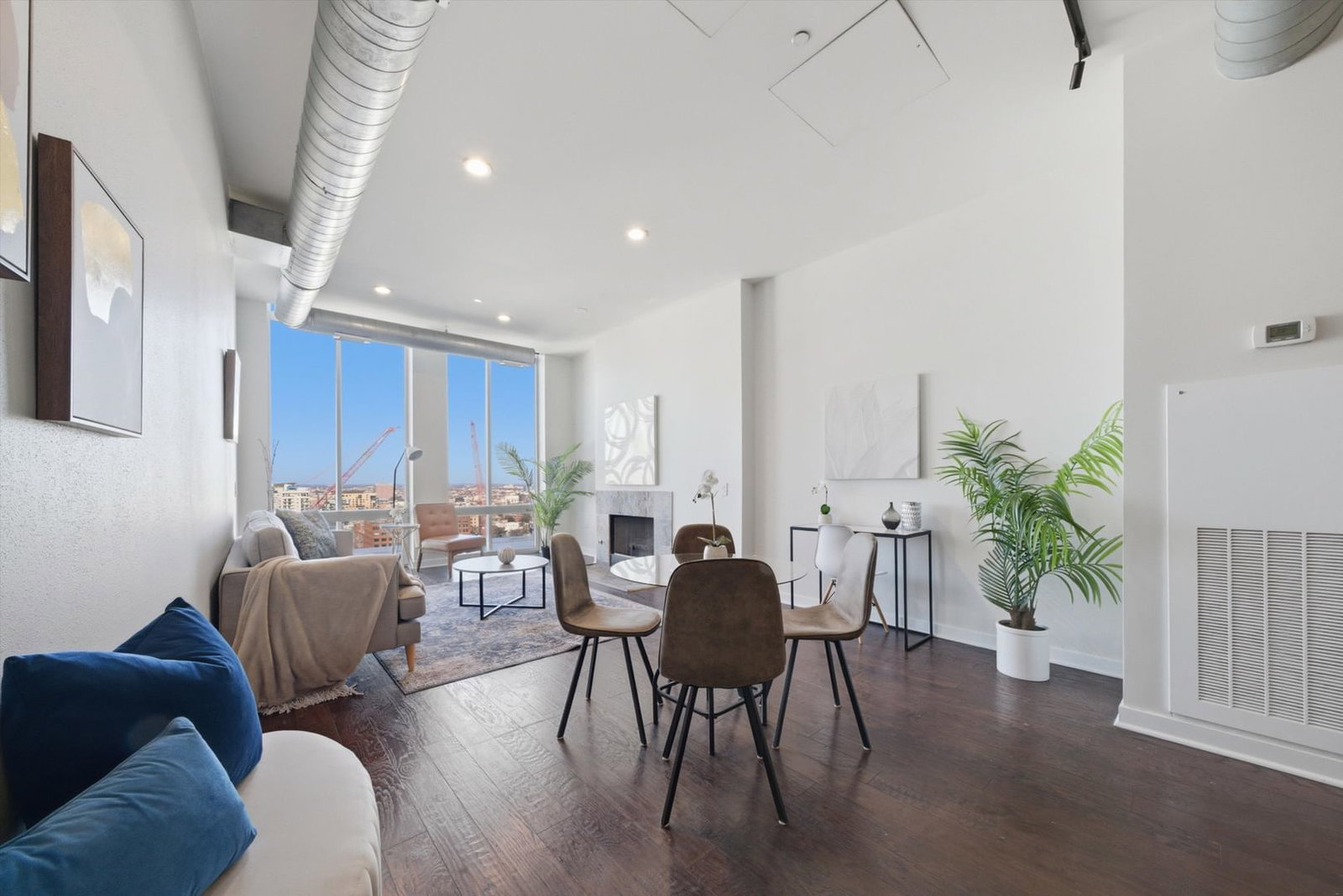 720 N Larrabee Street #1711, Chicago, IL 60654 — exterior view