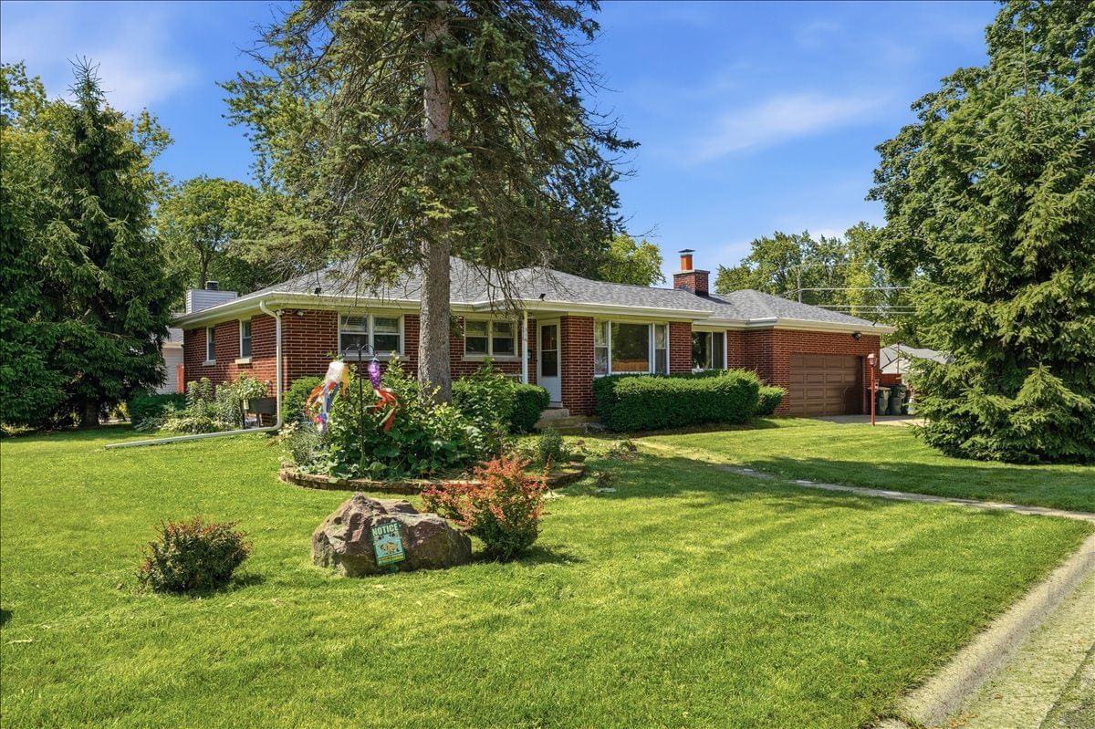 316 Dalton Avenue, Mundelein, IL 60060 — exterior view