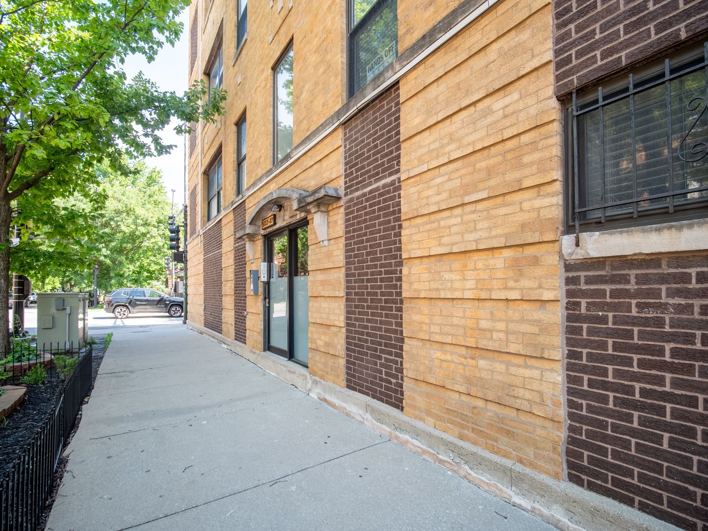 5133 N Winthrop Avenue #4B, Chicago, IL 60640 — exterior view