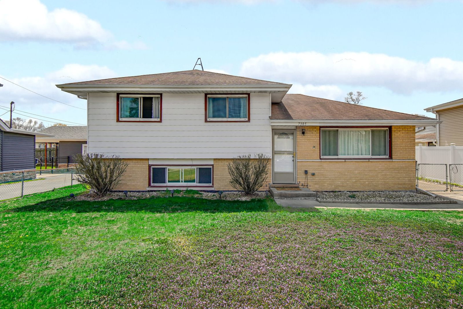 7305 W 75th Street, Bridgeview, IL 60455 — exterior view