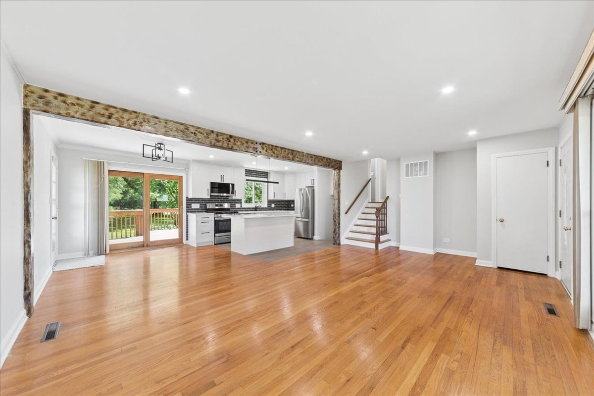 61 Miller Road, Lake Zurich, IL 60047 — exterior view