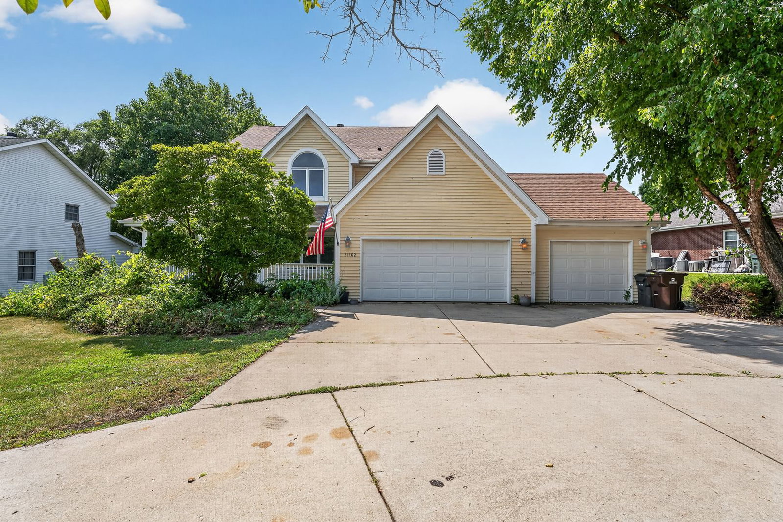 21162 S 78th Avenue, Frankfort, IL 60423 — exterior view
