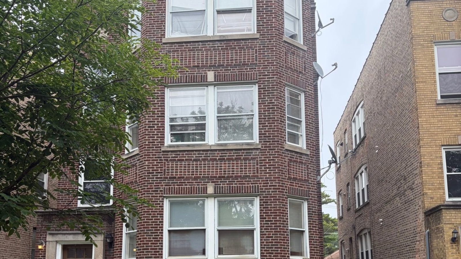 8221 KNOX Avenue #1B, Skokie, IL 60076 — exterior view