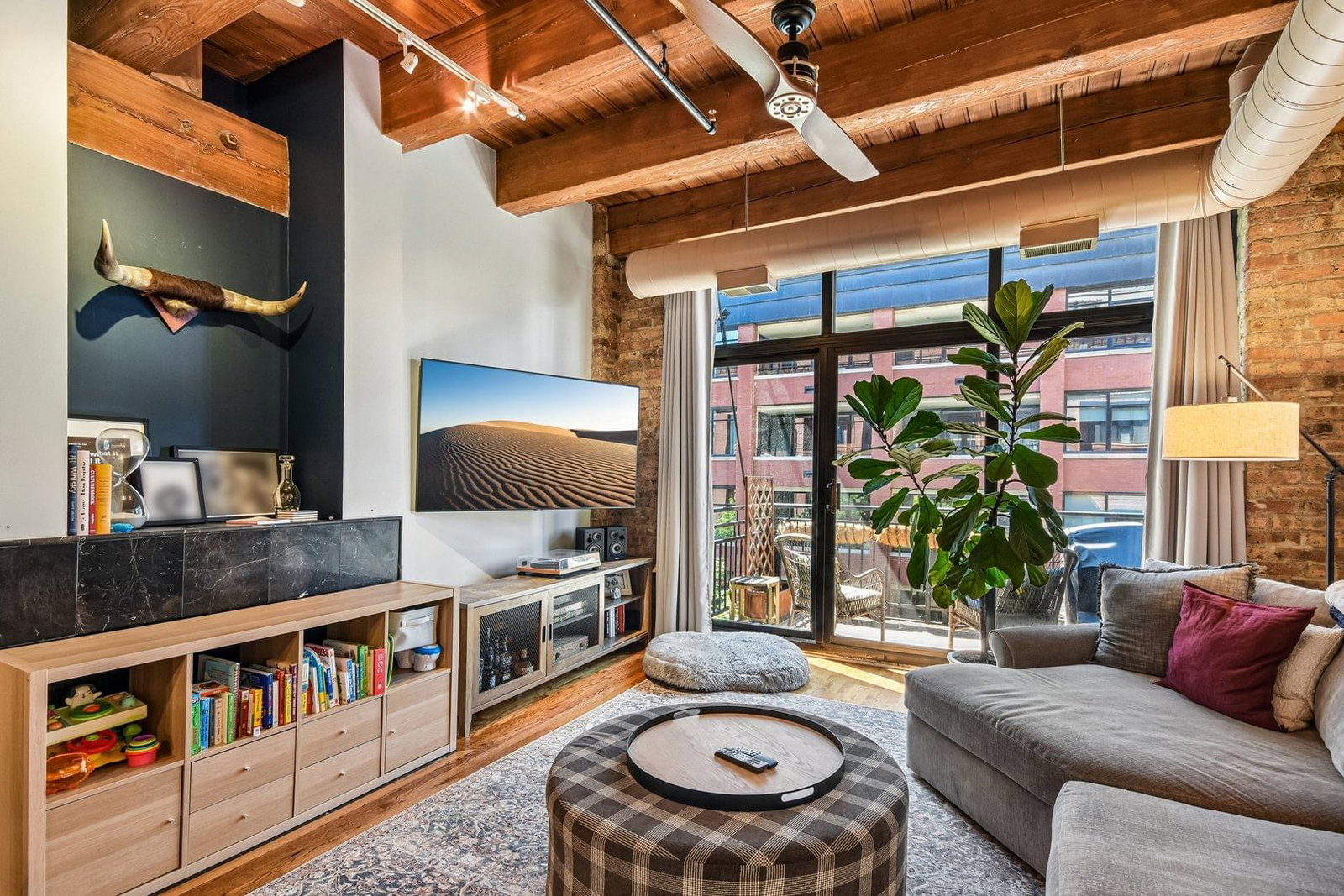 520 W Huron Street #414, Chicago, IL 60654 — kitchen view