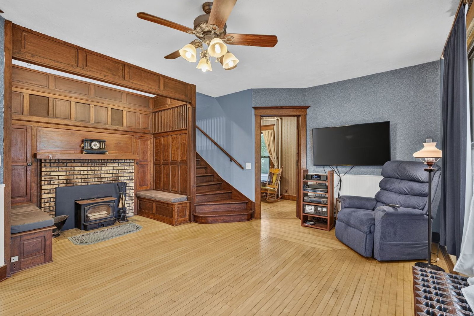 209 N Jackson Street, Gardner, IL 60424 — kitchen view