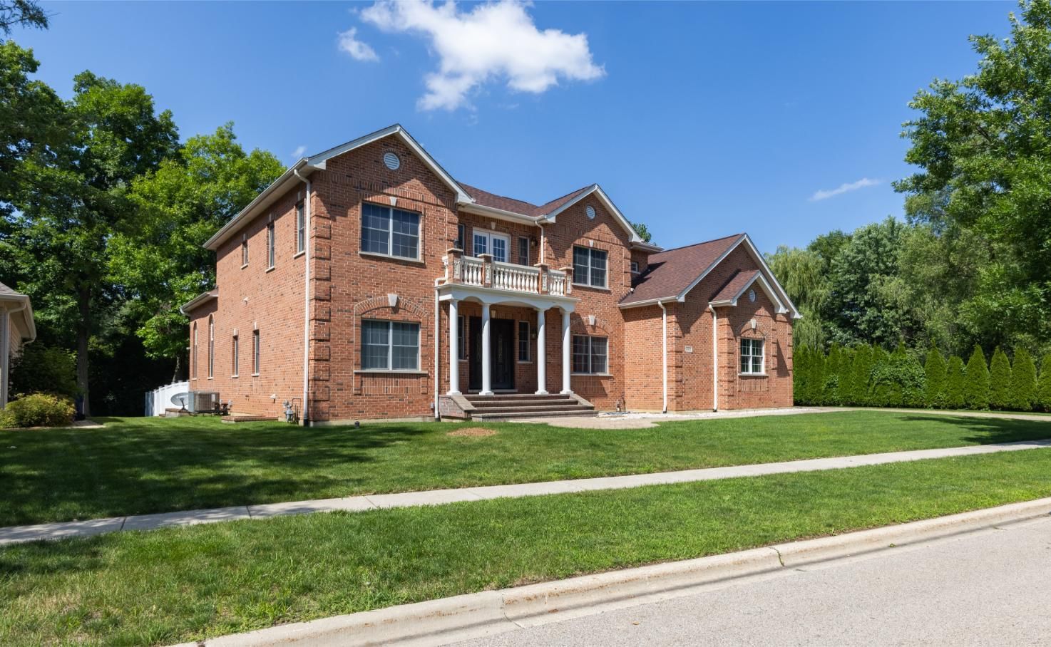 6802 Revere Court, Gurnee, IL 60031 — exterior view