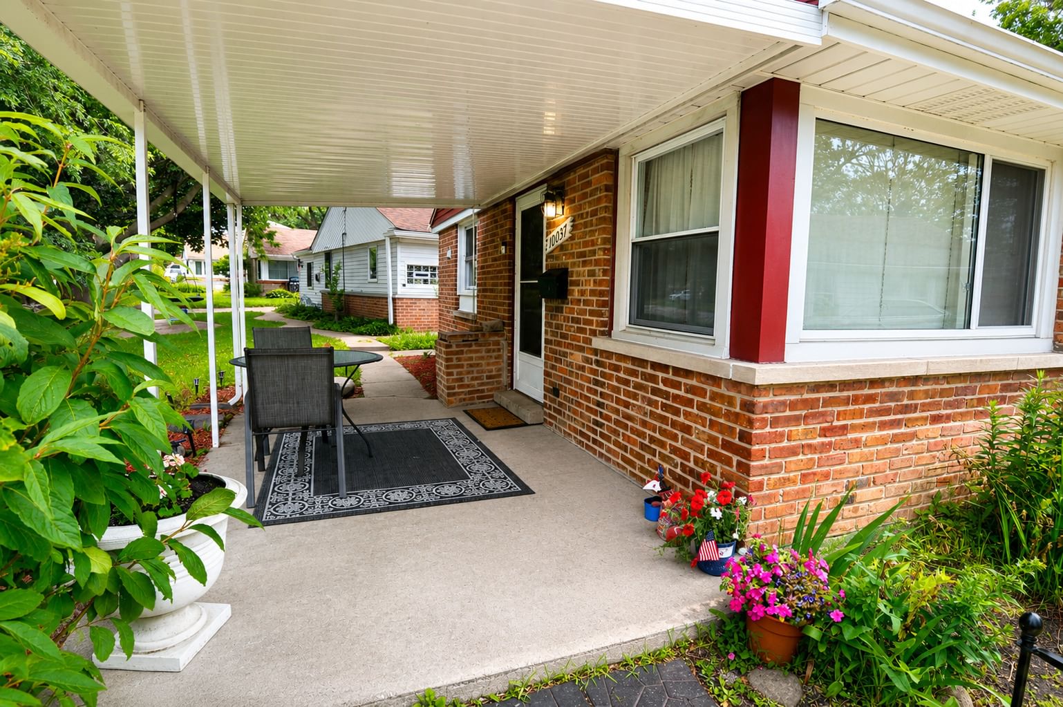 10037 Harnew Road, Oak Lawn, IL 60453 — exterior view