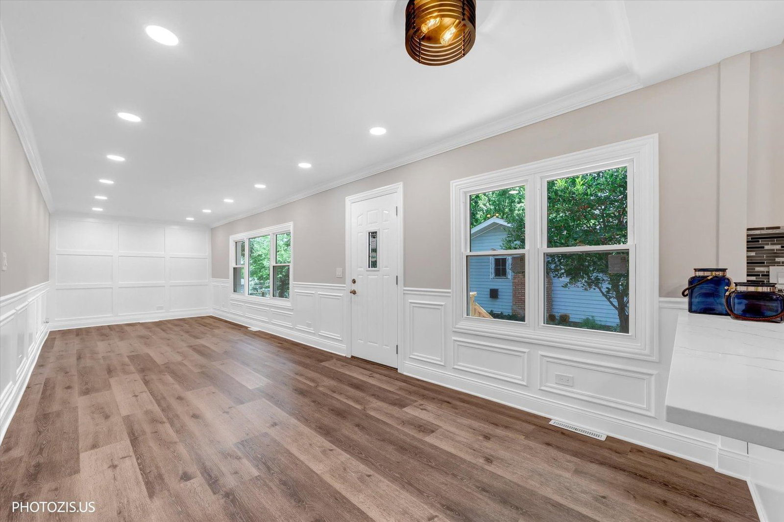 28069 N Lake Drive, Wauconda, IL 60084 — kitchen view