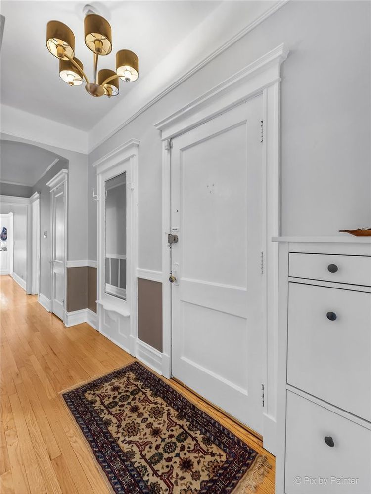 557 W Fullerton Parkway #3E, Chicago, IL 60614 — exterior view