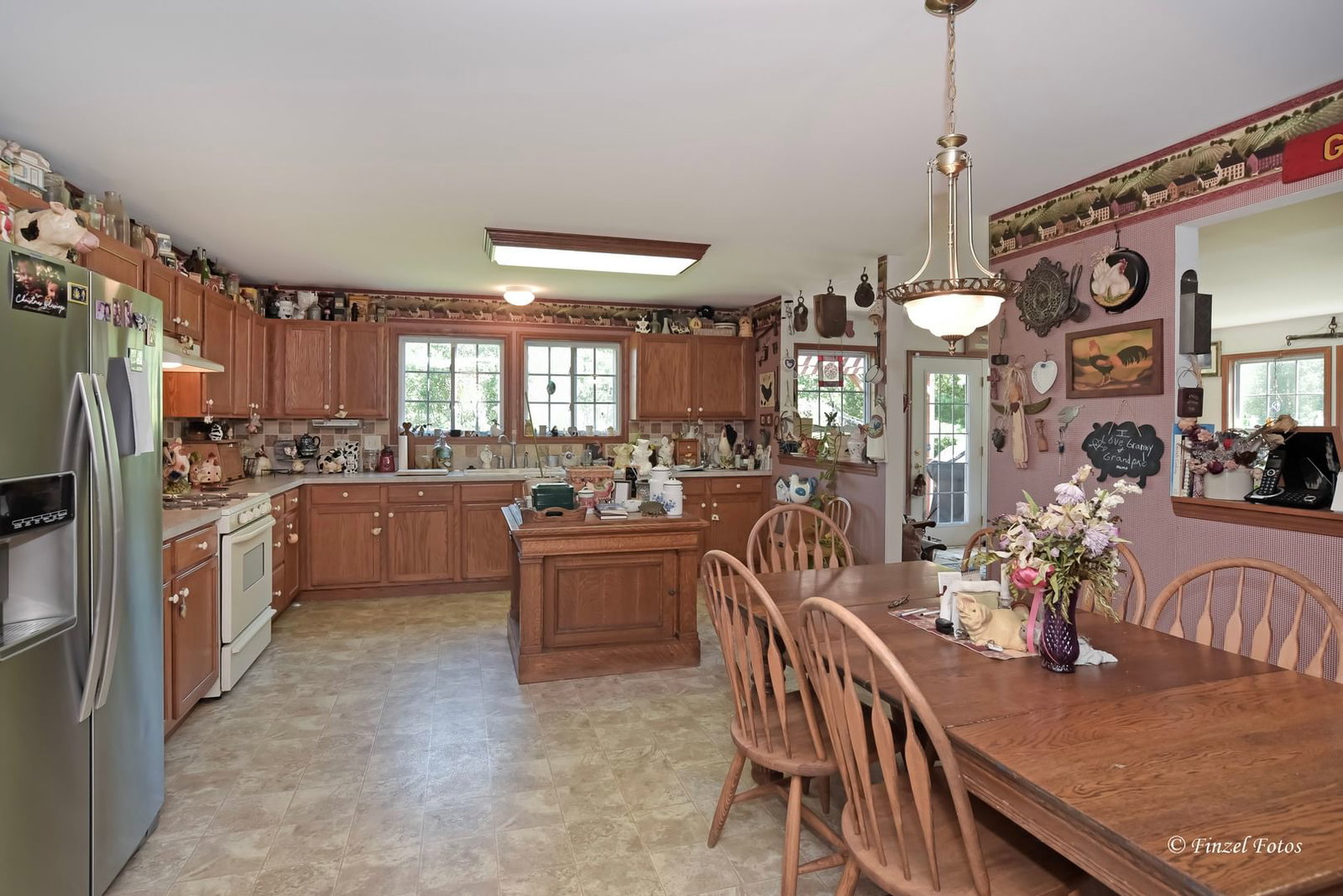232 Johnson Street, Hampshire, IL 60140 — living view