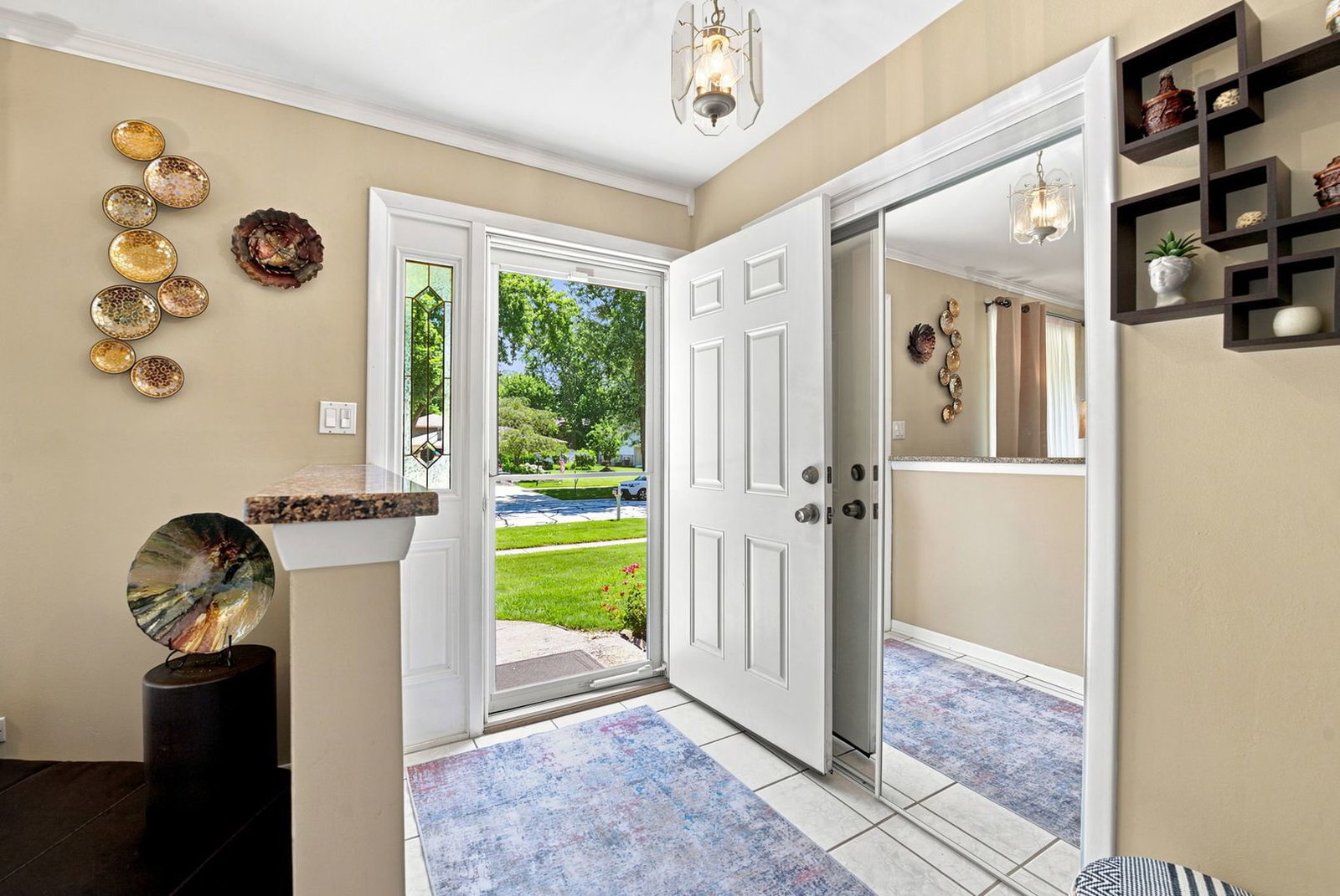 7804 Florence Avenue, Darien, IL 60561 — kitchen view