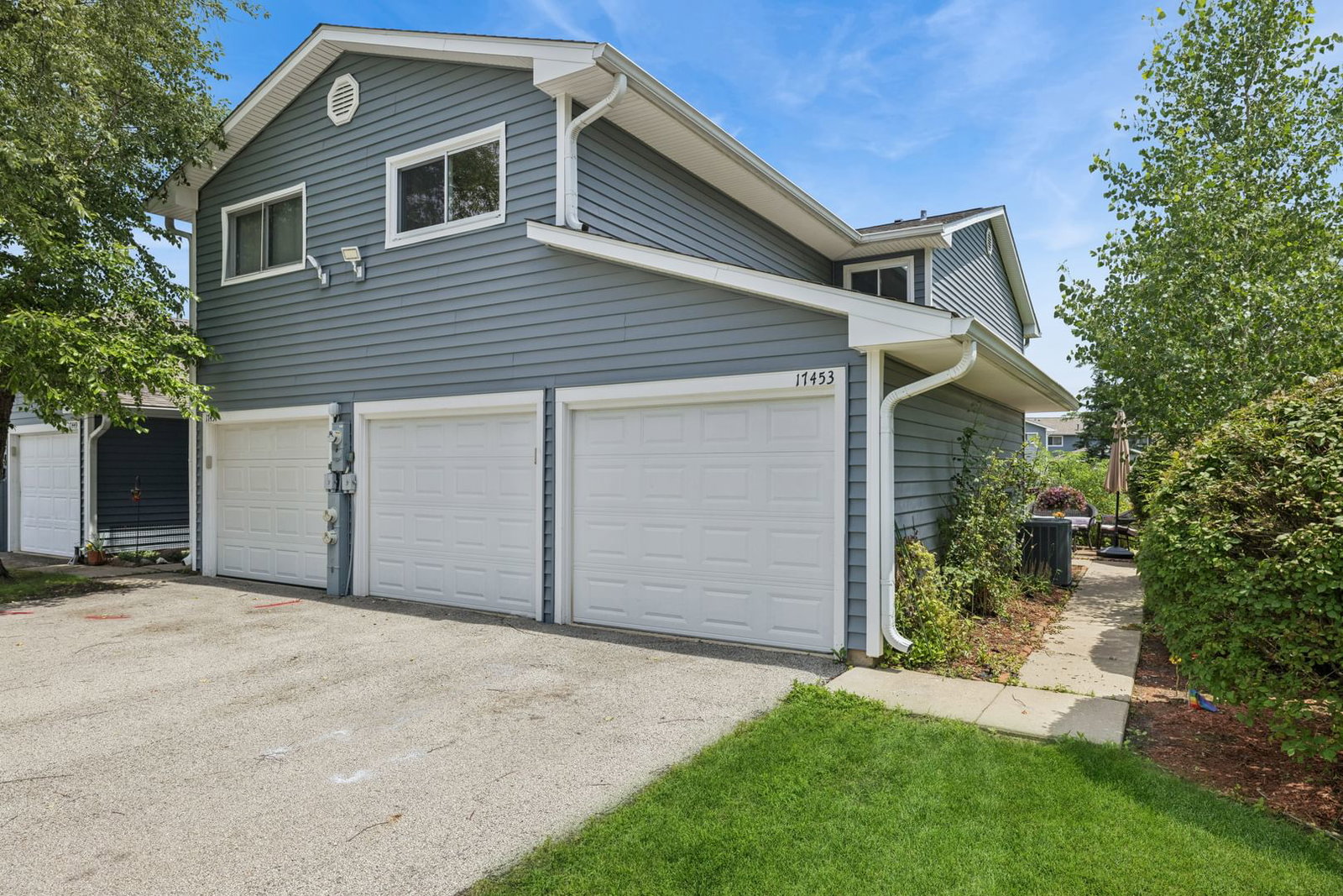 17453 W Chestnut Lane #12A, Gurnee, IL 60031 — exterior front view