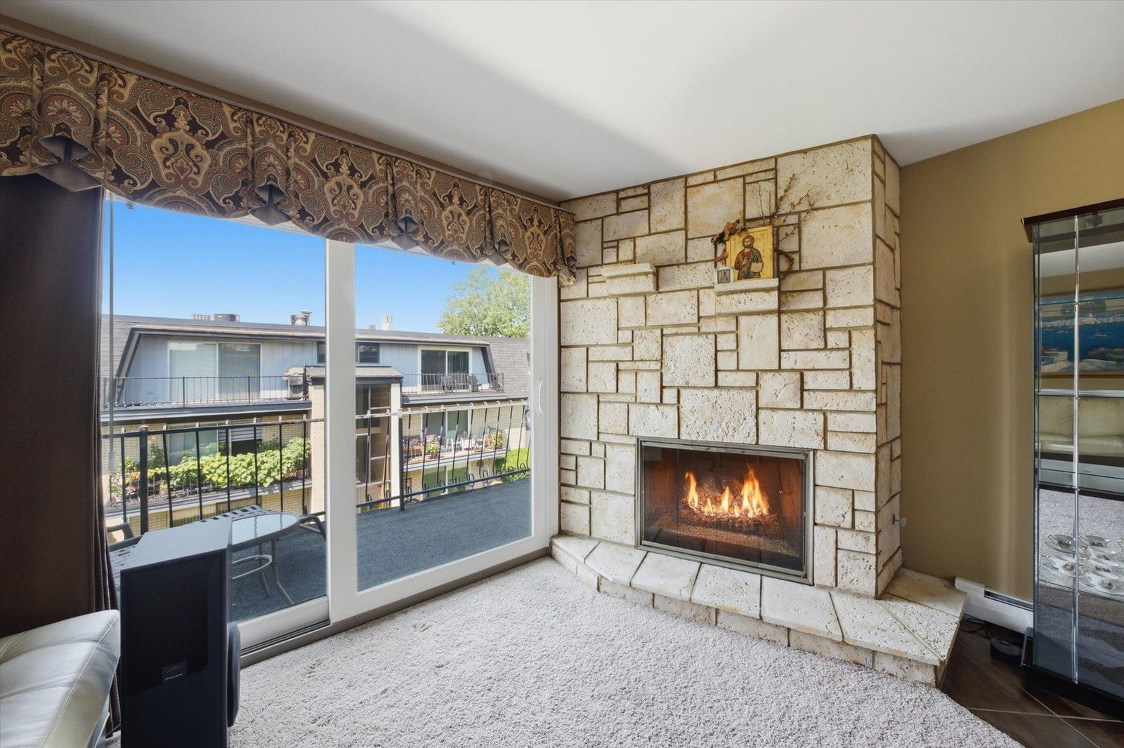 11132 S 84TH Avenue #3B, Palos Hills, IL 60465 — kitchen view