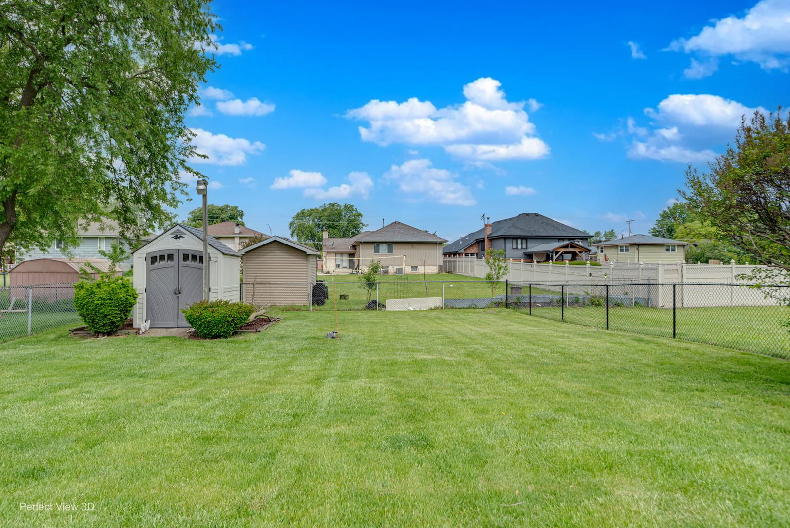 9020 Nashville Avenue, Oak Lawn, IL 60453 — kitchen view