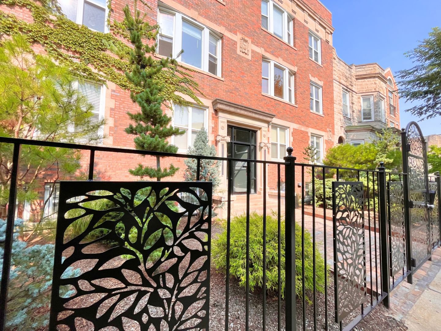 4240 S Calumet Avenue, Chicago, IL 60653 — kitchen view