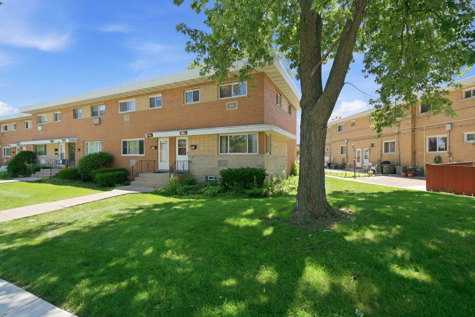 8663 Gregory Lane, Des Plaines, IL 60016 — exterior view