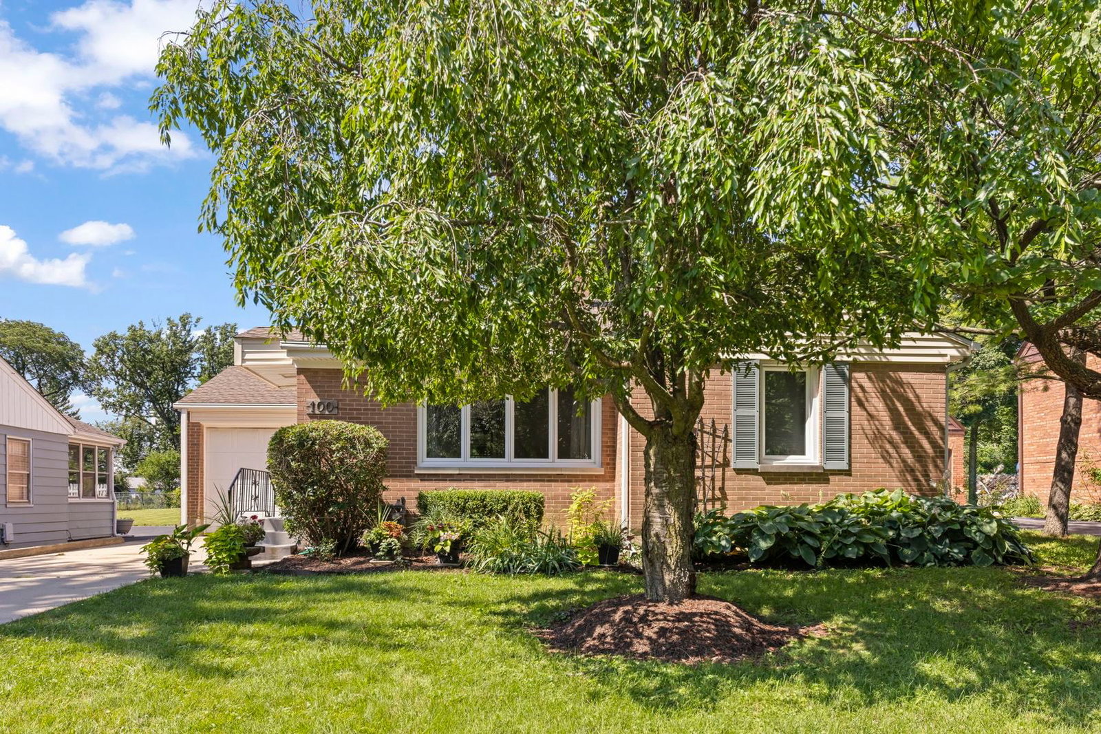 100 E Morningside Avenue, Lombard, IL 60148 — exterior view