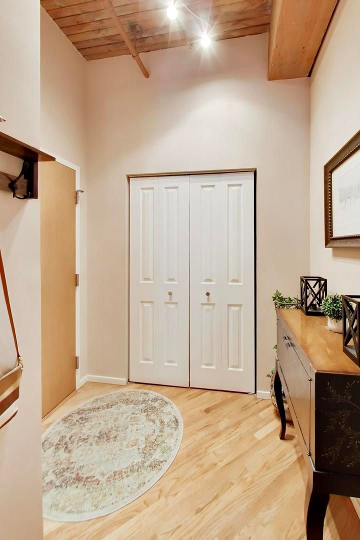 550 N Kingsbury Street #520, Chicago, IL 60654 — exterior view