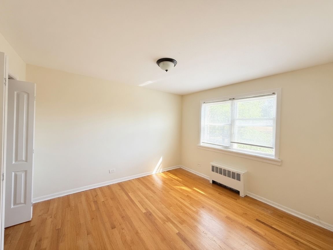 2605 W Fitch Avenue #2, Chicago, IL 60645 — bathrooms view