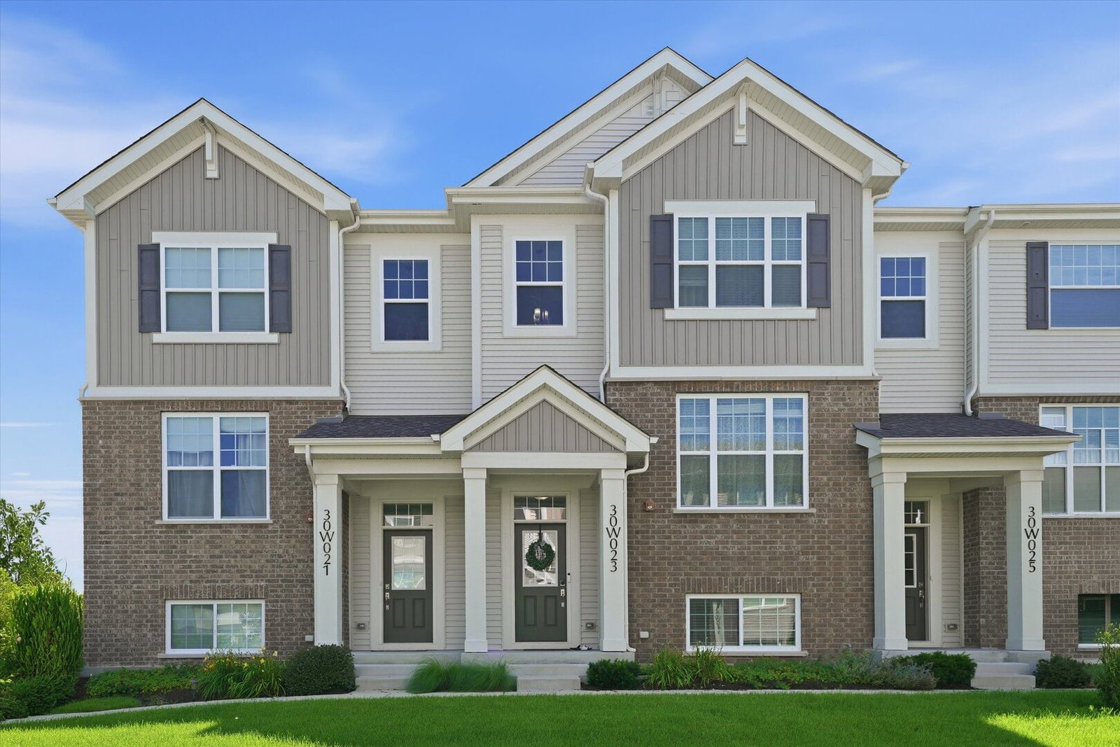 30W023 Brayman Court, Naperville, IL 60563 — exterior view