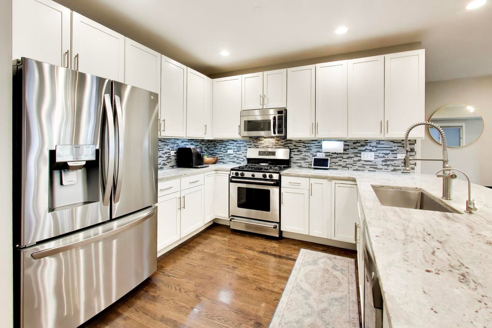 2303 W Chicago Avenue #1, Chicago, IL 60622 — kitchen view
