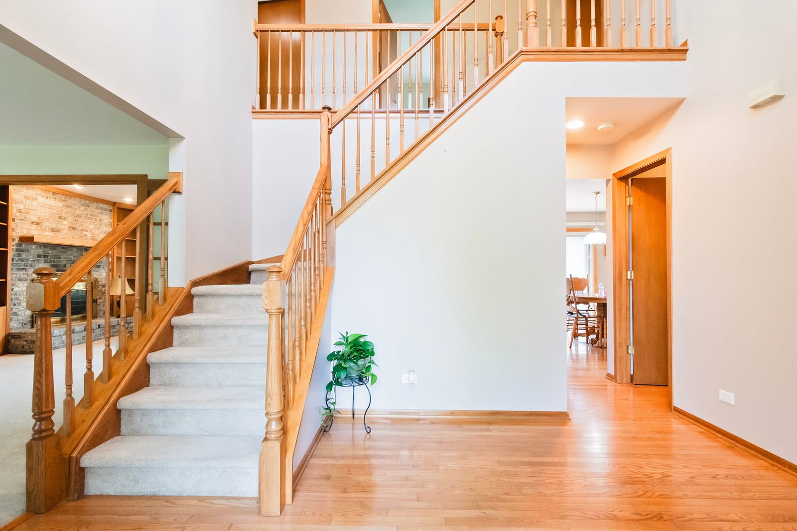 549 Farmhill Circle, Wauconda, IL 60084 — exterior view